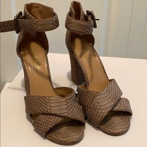 Nine West size 6 worn a few times